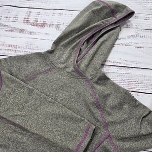 Bone Collector Hoodie Women Medium Green Excellent Thumb Holes Active‎ Top